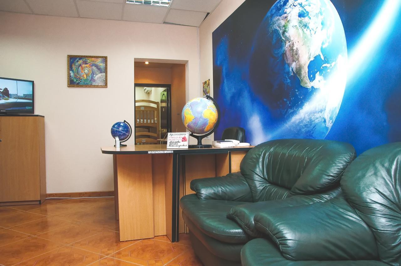 Globus Hostel Kiev Ngoại thất bức ảnh