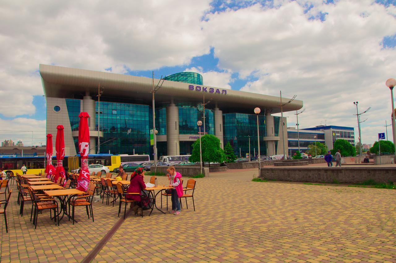 Globus Hostel Kiev Ngoại thất bức ảnh