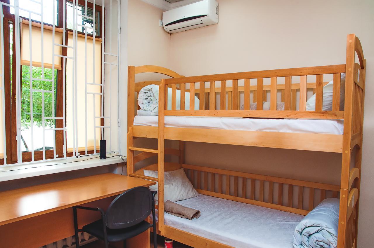 Globus Hostel Kiev Ngoại thất bức ảnh