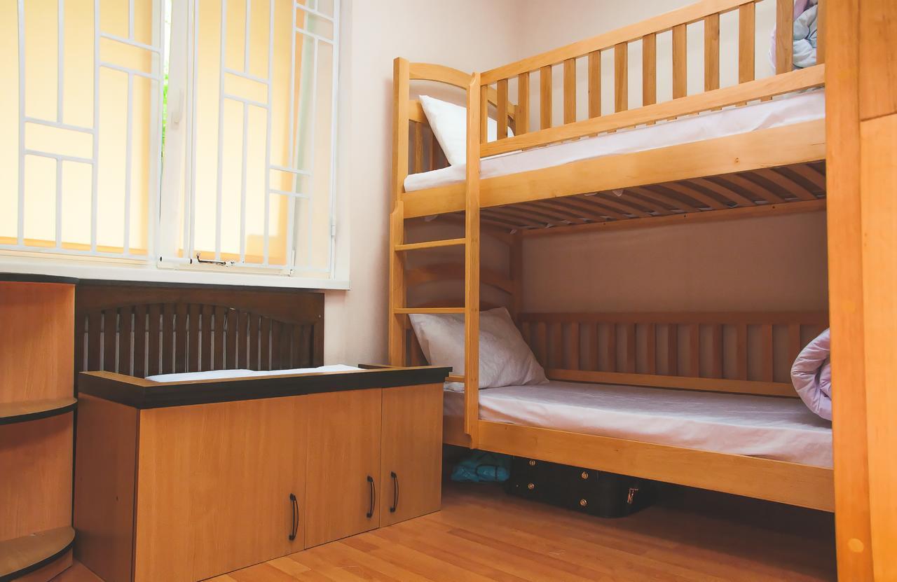 Globus Hostel Kiev Ngoại thất bức ảnh